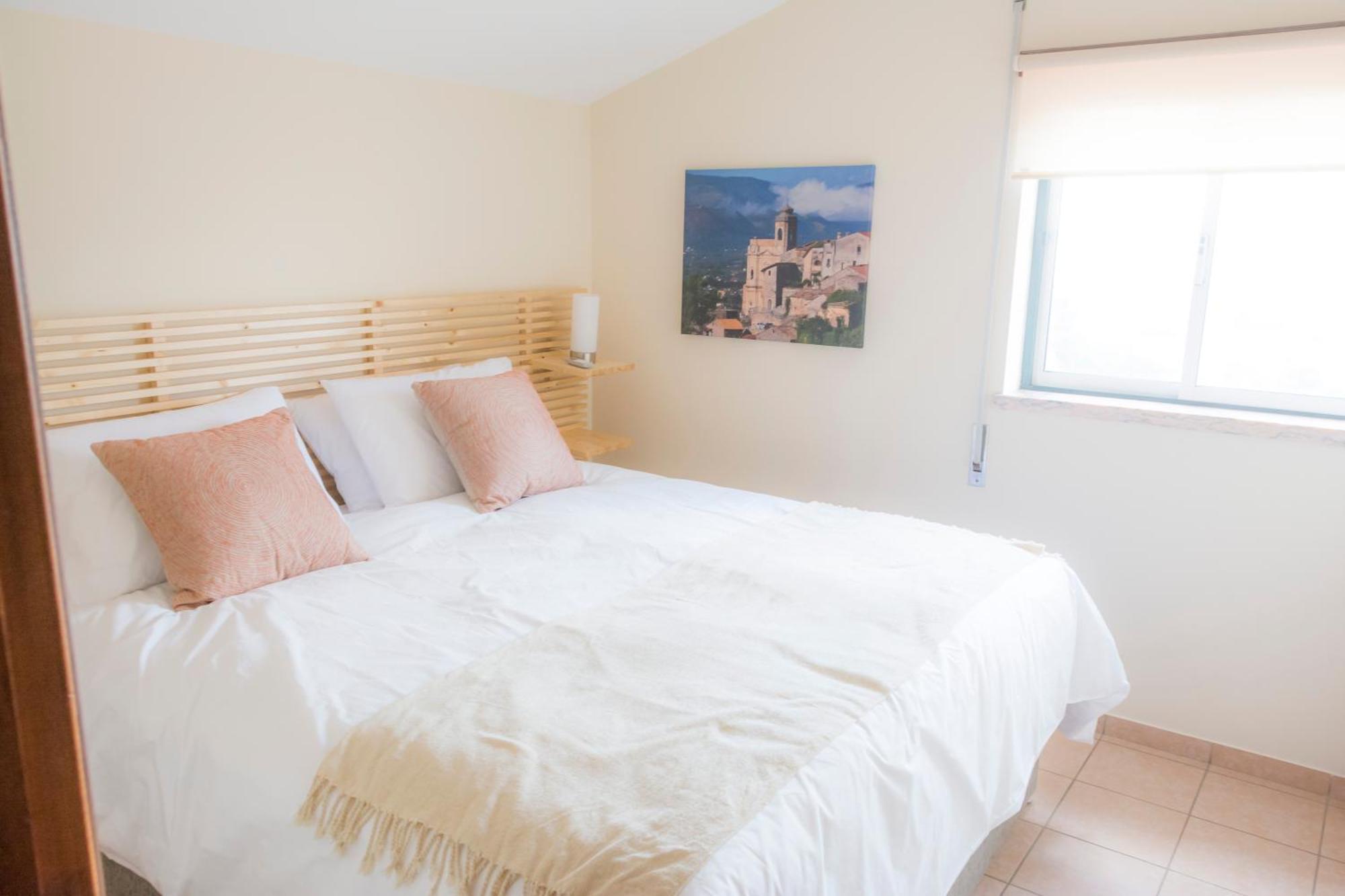The Fig Boutique Suites Salir de Porto Bilik gambar